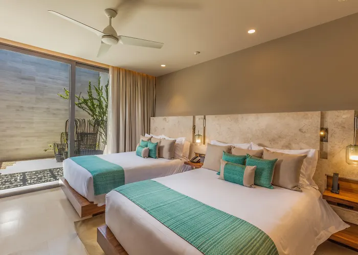 Resort The Club At Solaz Luxury 4*