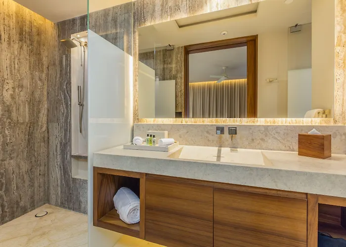 The Club At Solaz Luxury 4*